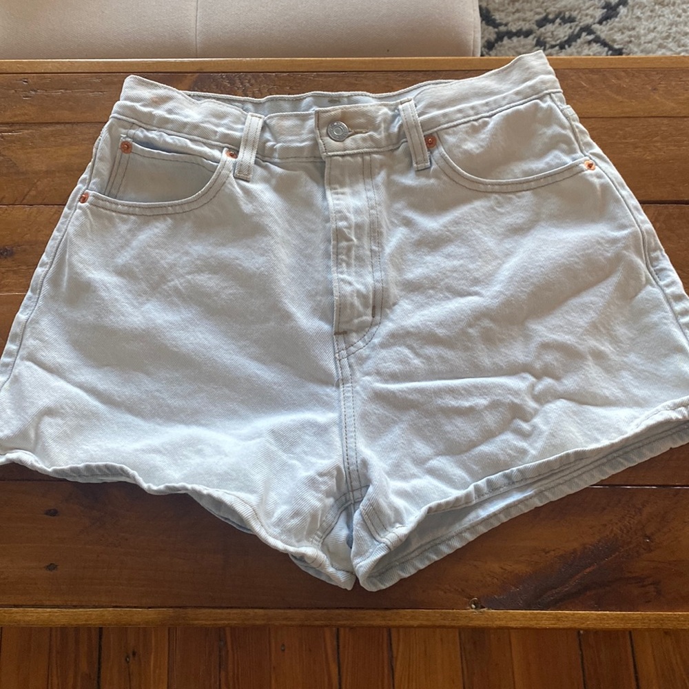 Levi’s Wide Leg Jean shorts